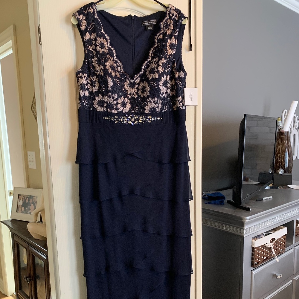 Jessica Howard gown BNWT